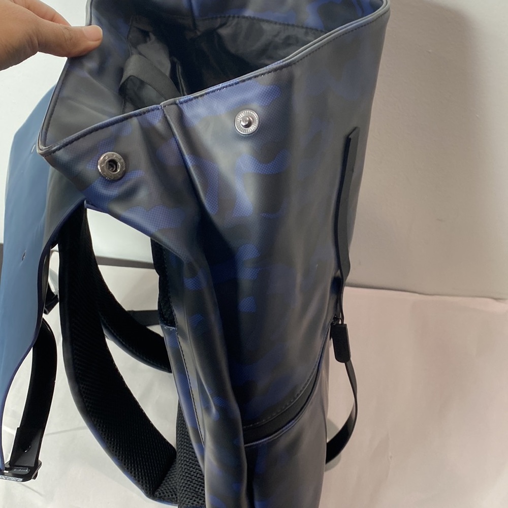 Duchamp Fold-over Backpack - Picture 7 of 8